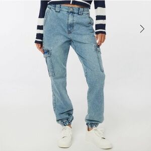 ARDENE Cargo High Rise Jogger Stretch Jeans Size Large Light Blue Denim